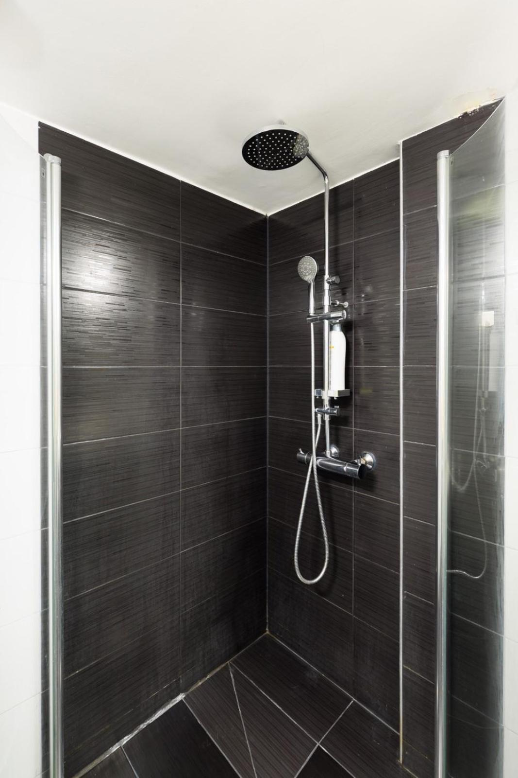 Aiolos Luxury Metro Acropolis Suite 7 Near Museum Of Modern Art Αθήνα Εξωτερικό φωτογραφία